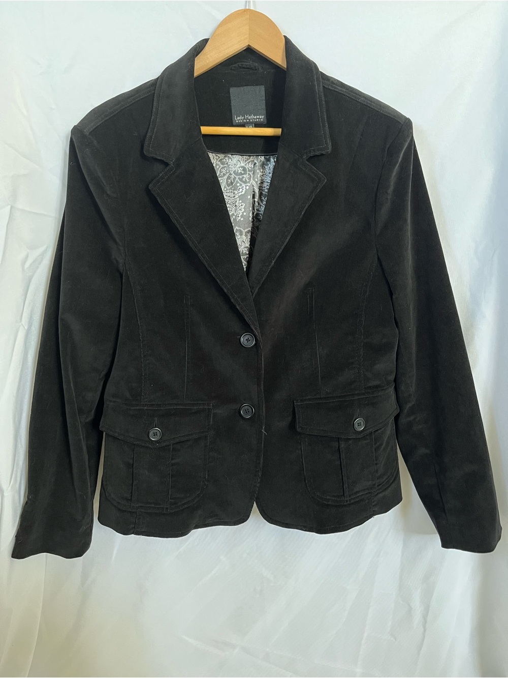 Lady Hathaway' Black Velvet-Look Two-Button Blazer